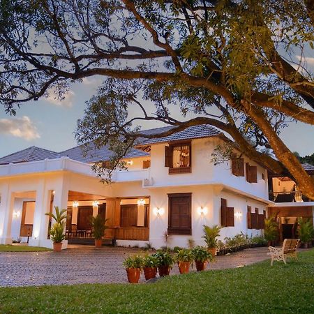 Surya Heritage Hotels كانور المظهر الخارجي الصورة