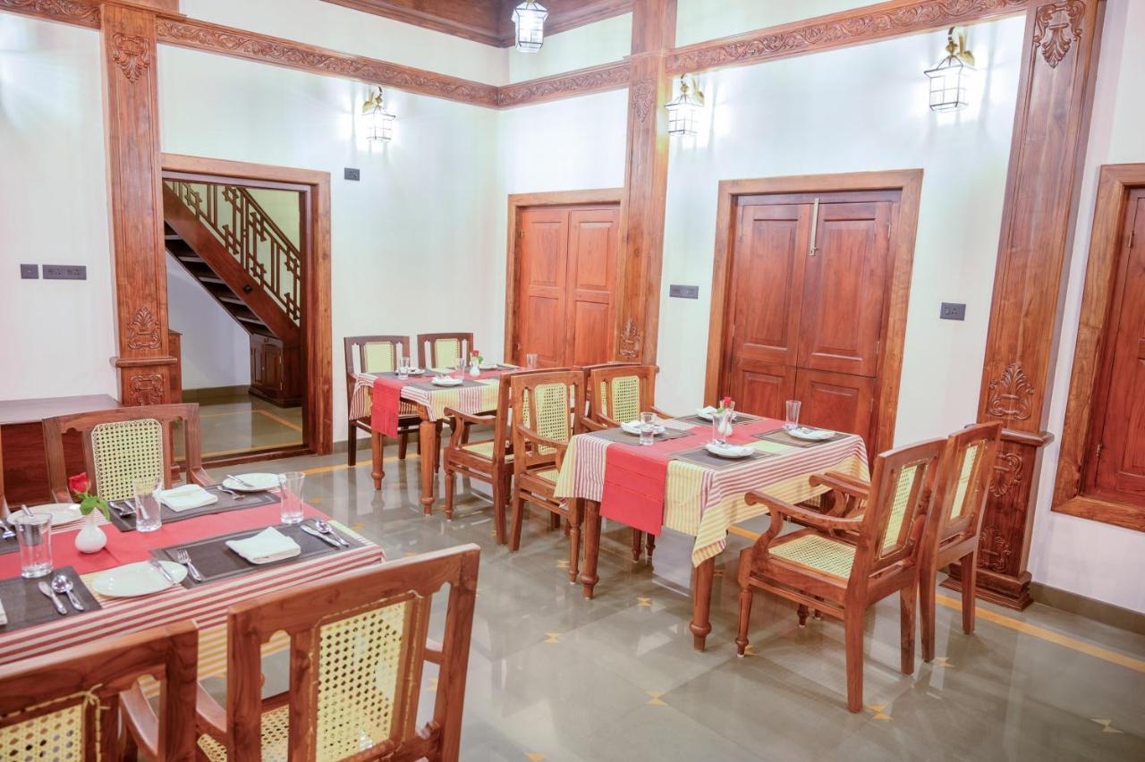 Surya Heritage Hotels كانور المظهر الخارجي الصورة
