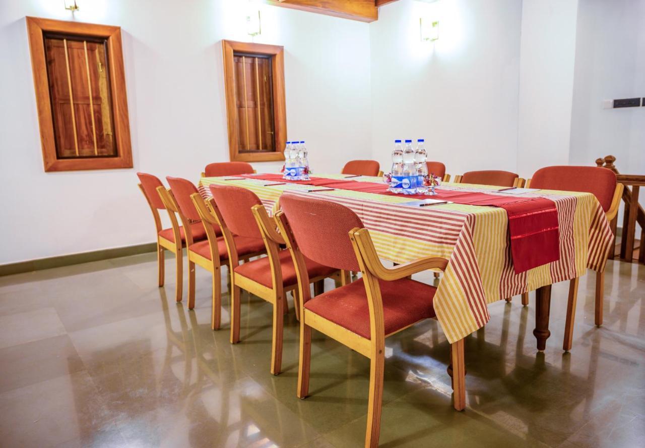 Surya Heritage Hotels كانور المظهر الخارجي الصورة